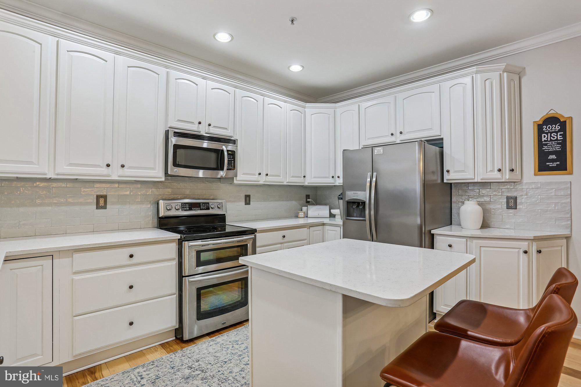 LAKELANDS - Residential