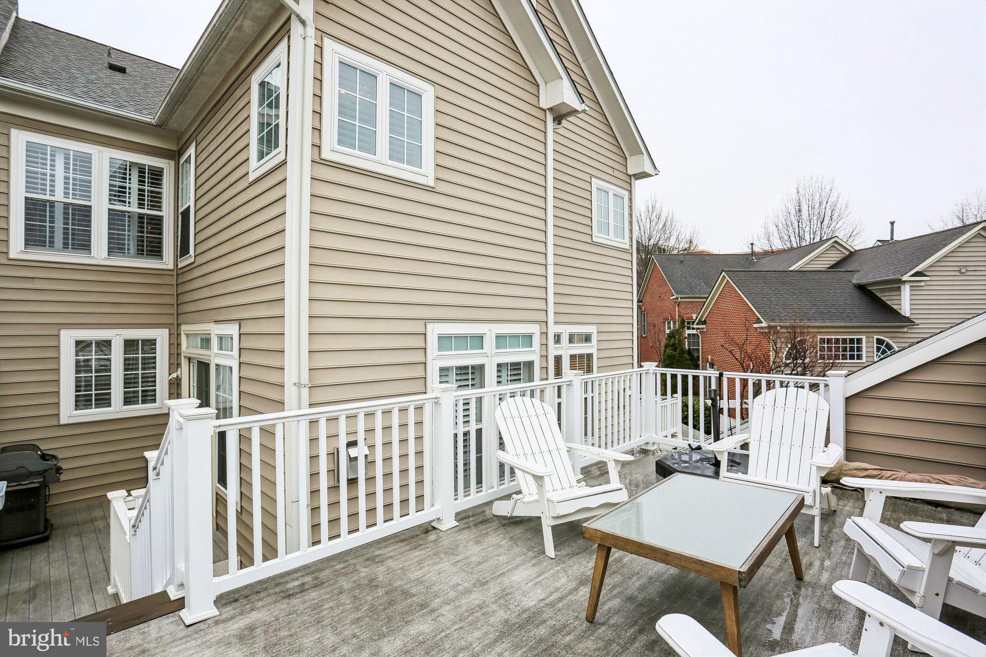 LAKELANDS - Residential