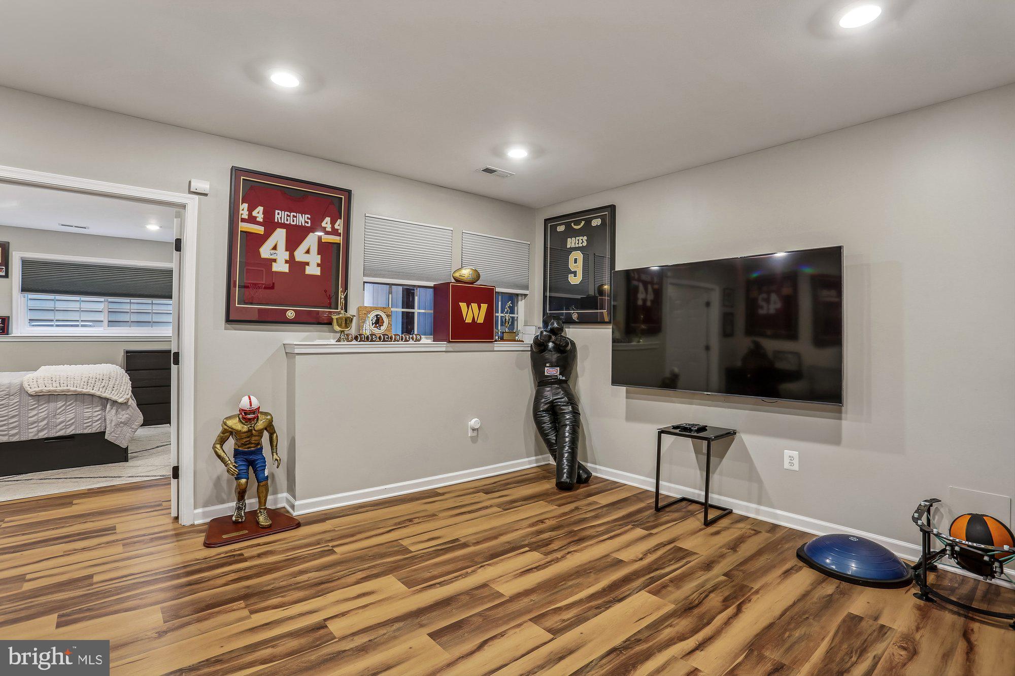 LAKELANDS - Residential