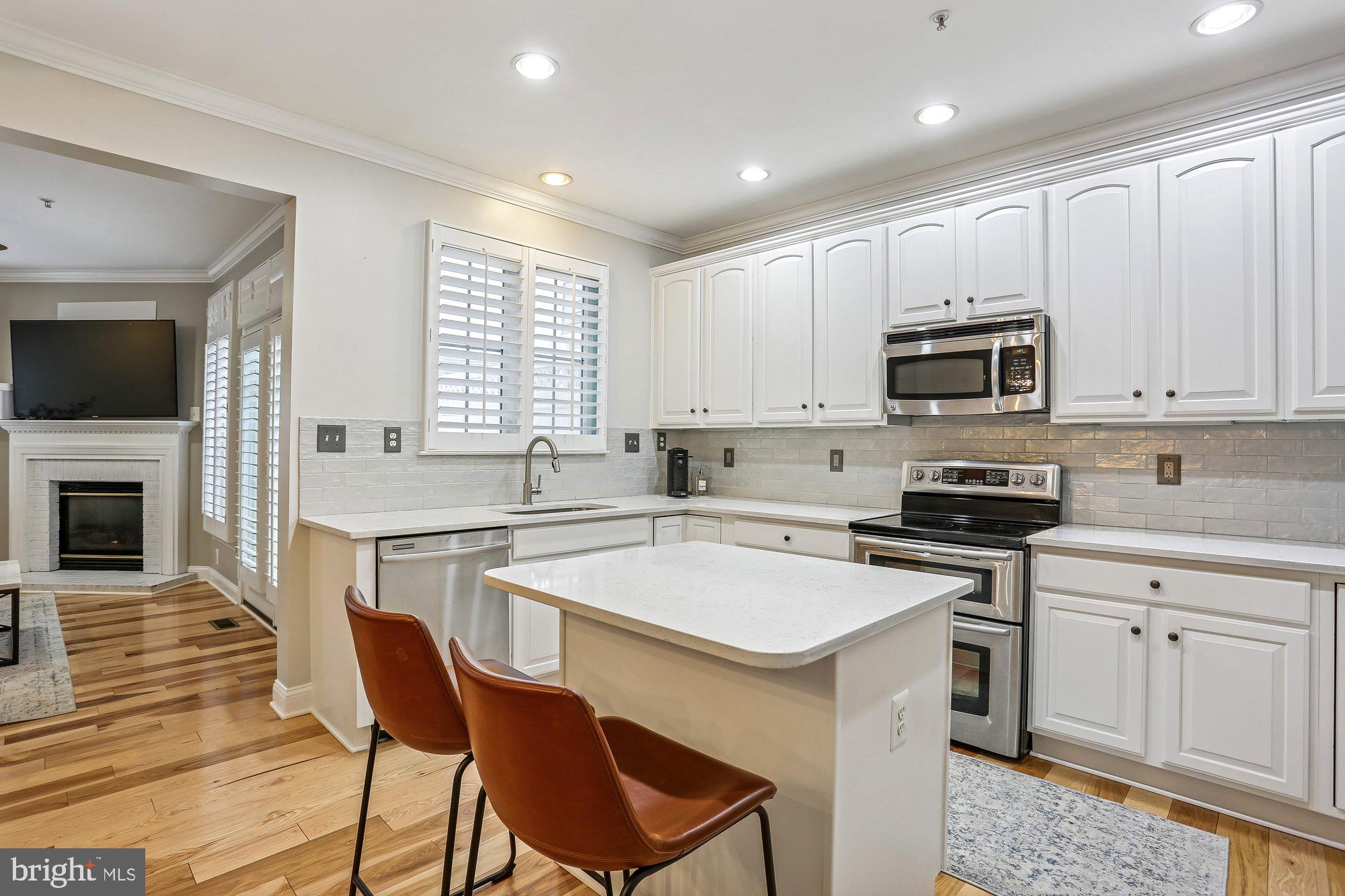 LAKELANDS - Residential