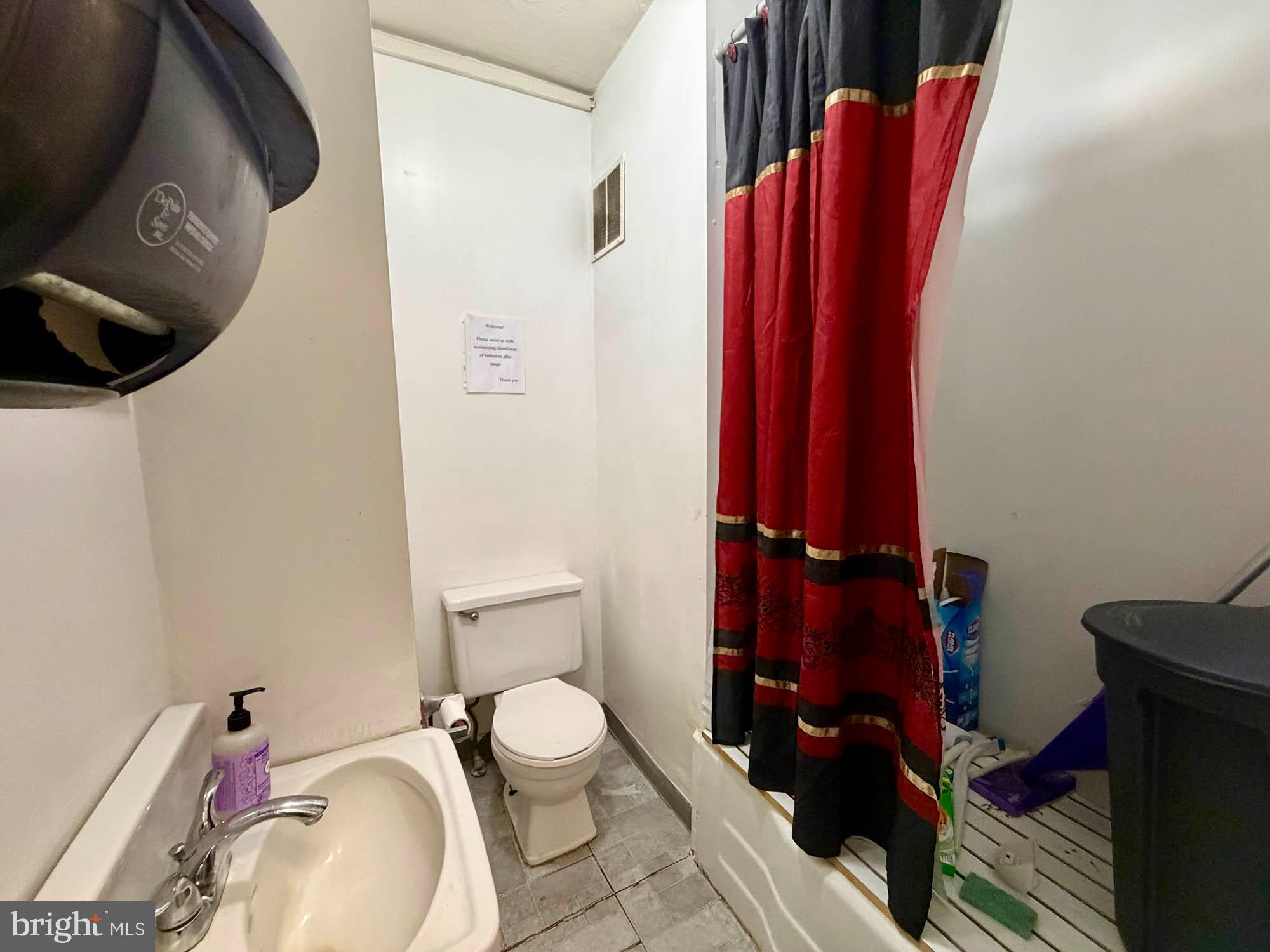 WINSTON GOVANS - Commercial Sale