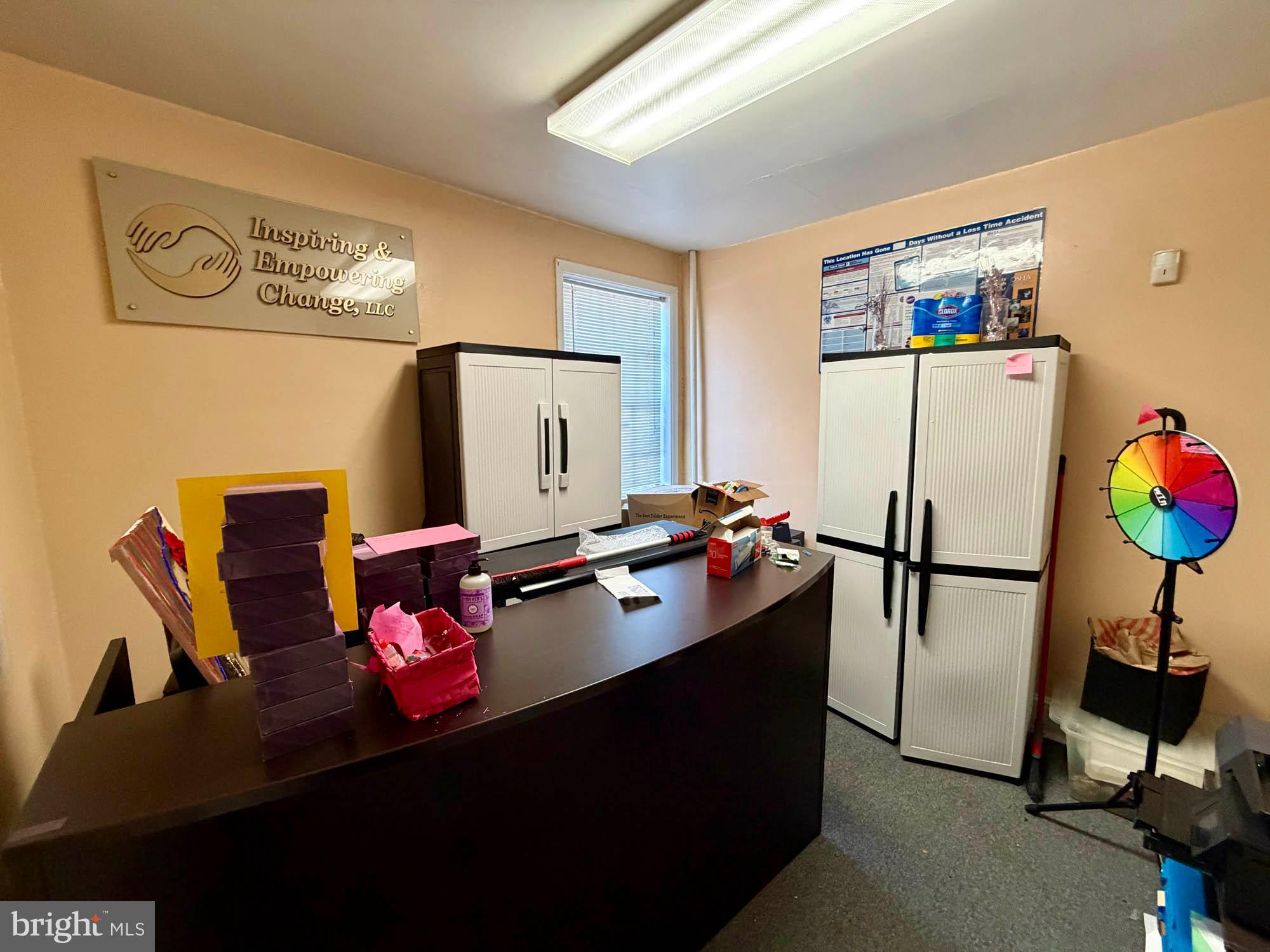 WINSTON GOVANS - Commercial Sale