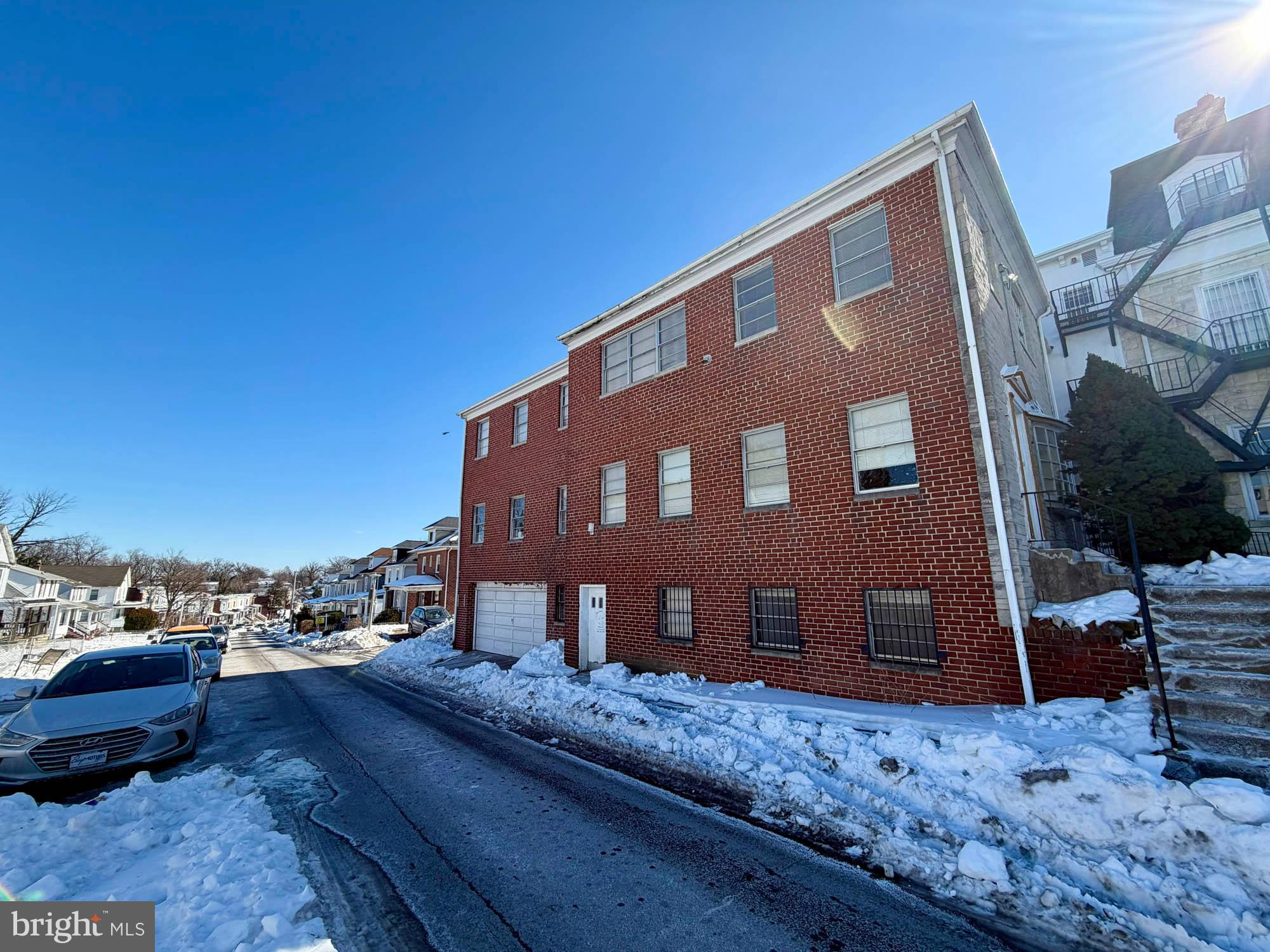 WINSTON GOVANS - Commercial Sale