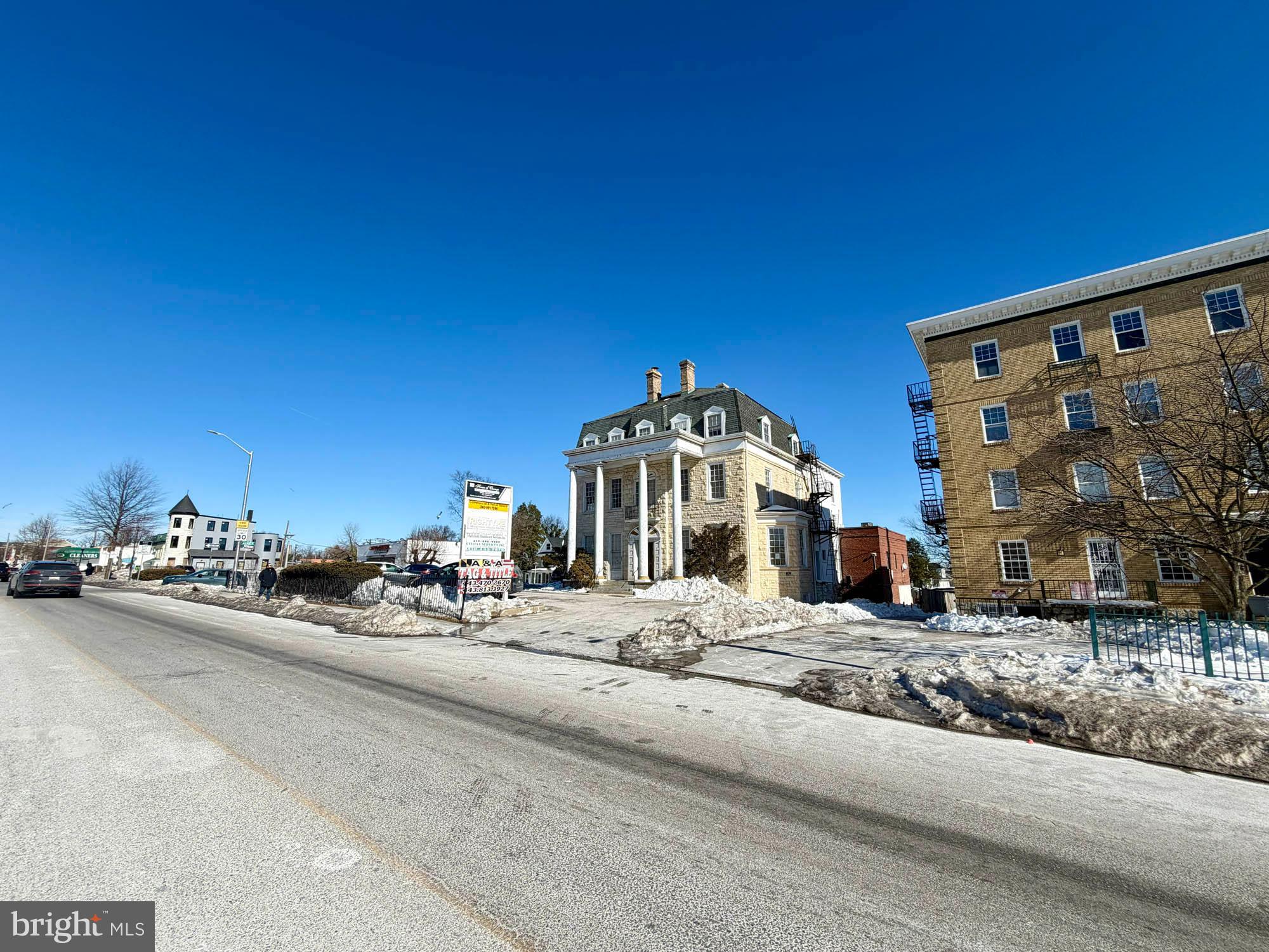 WINSTON GOVANS - Commercial Sale