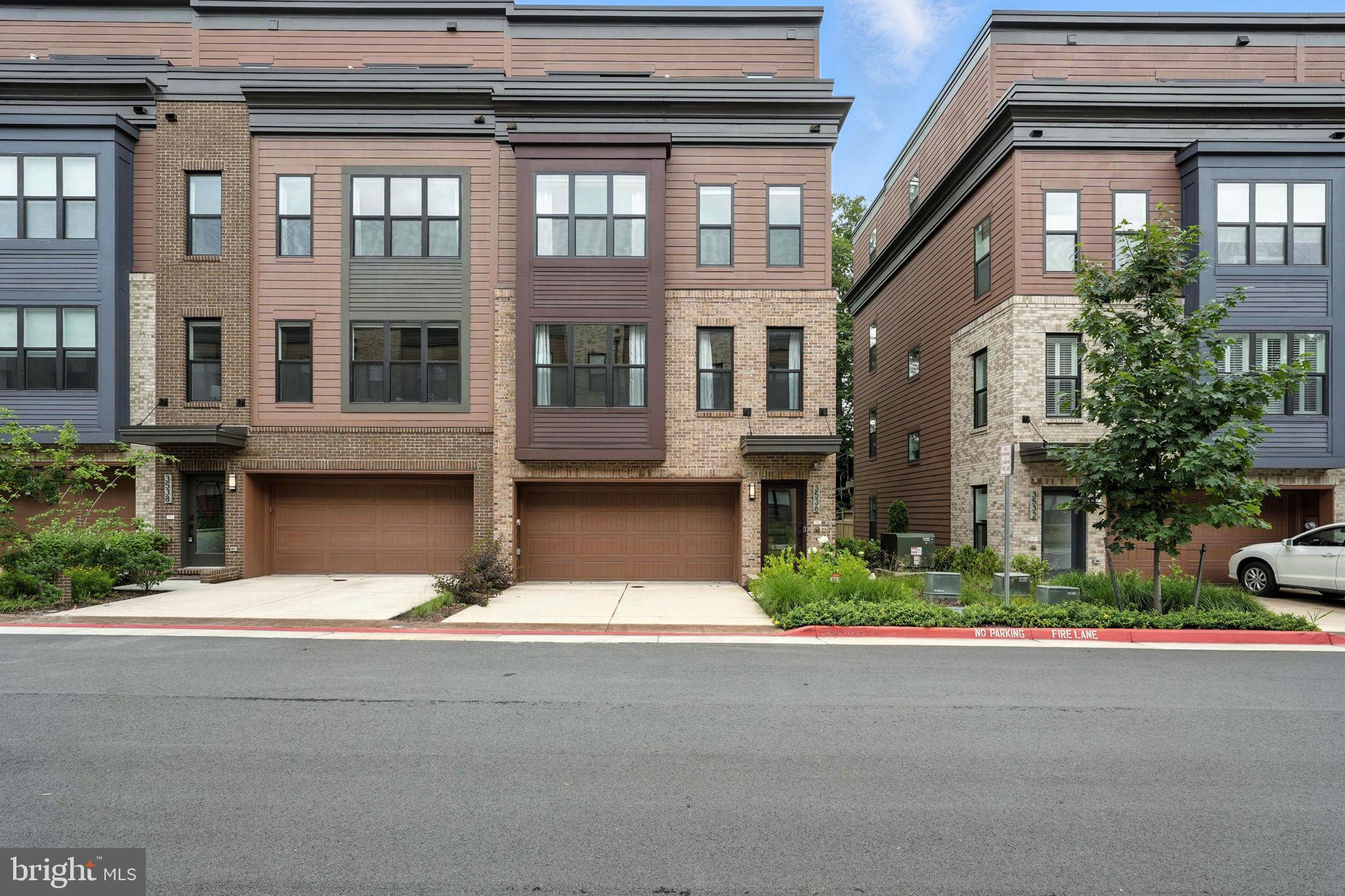 3536 SUTTON HEIGHTS CIRCLE
