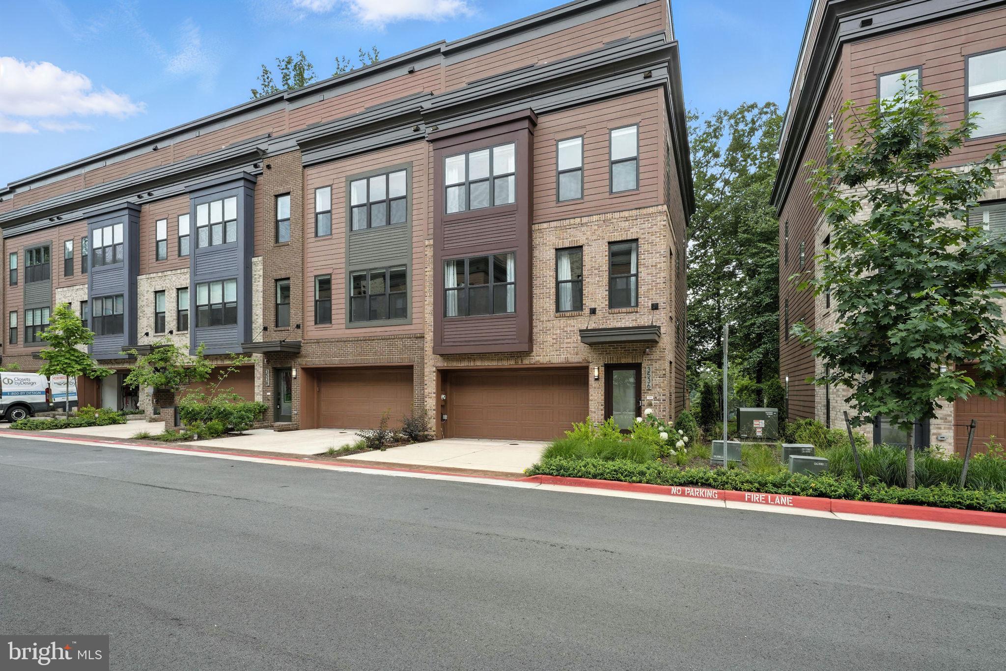 3536 SUTTON HEIGHTS CIRCLE