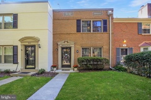 8145 CARRLEIGH PARKWAY SPRINGFIELD VA 22152