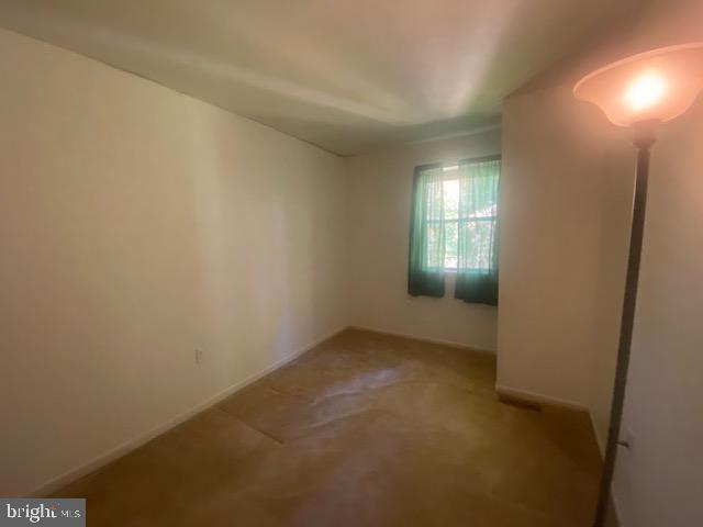 NEWPORT RUN - Residential