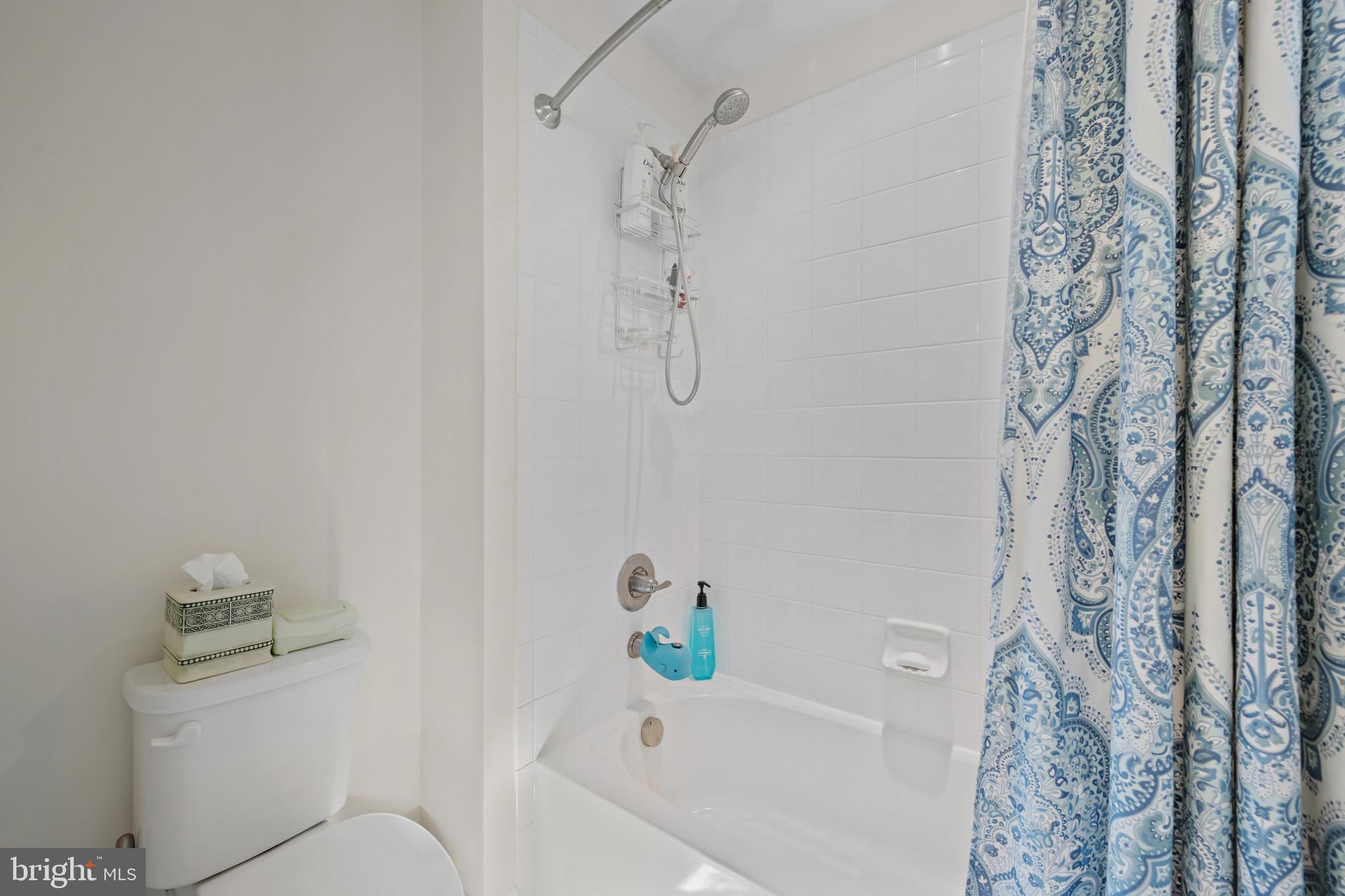 LEGACY AT FALLSTON COMMONS - Residential