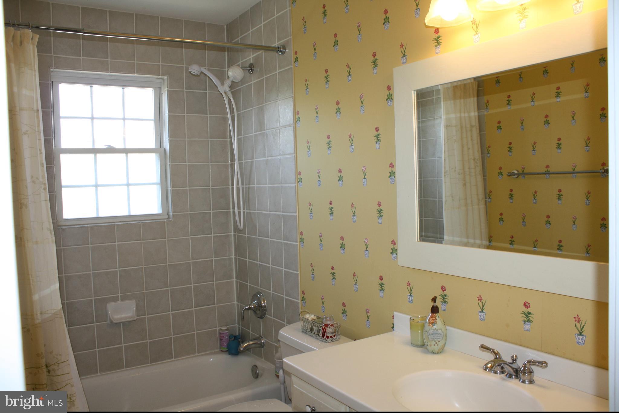 LEE HEIGHTS - Residential Lease