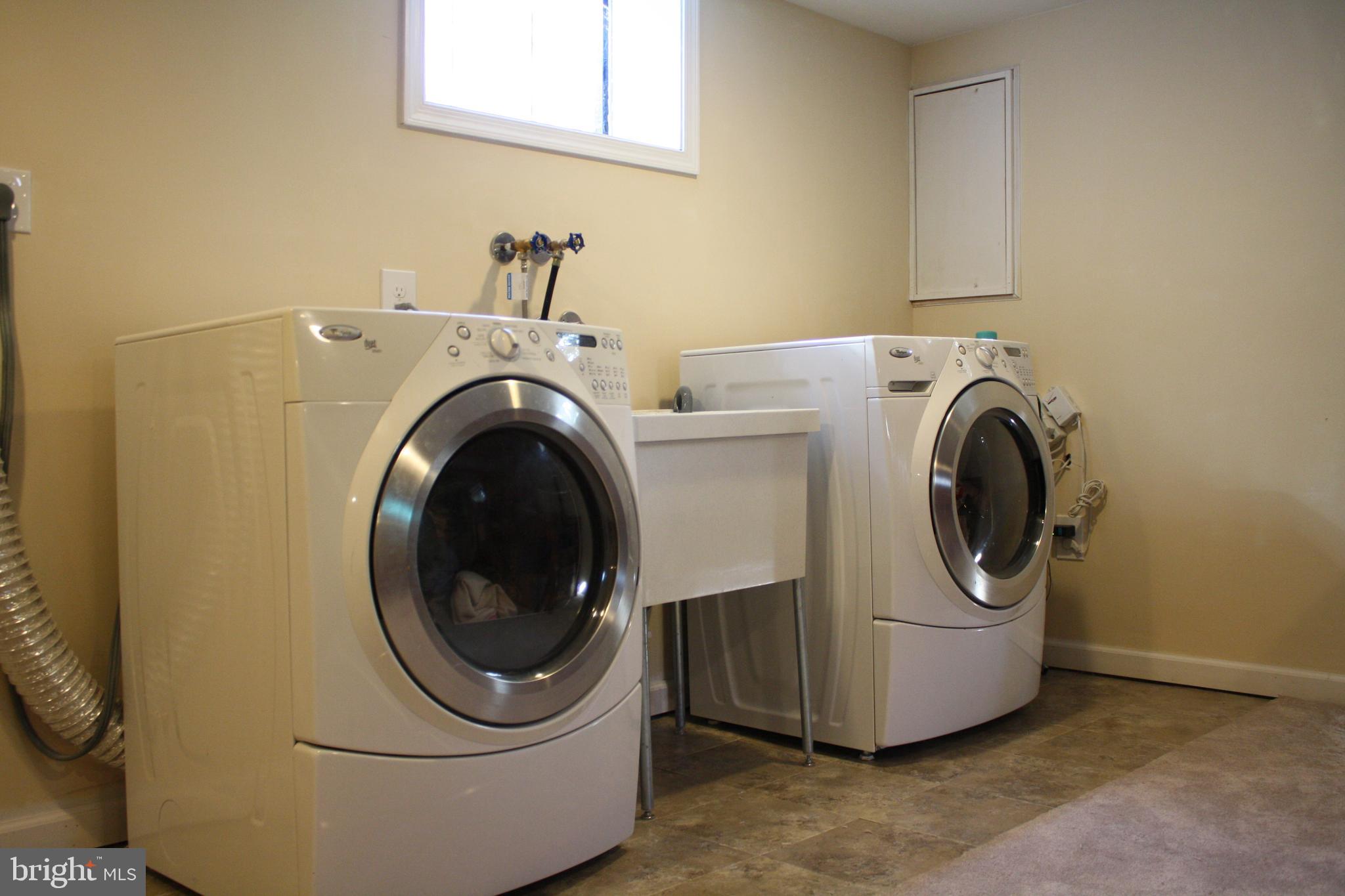 LEE HEIGHTS - Residential Lease