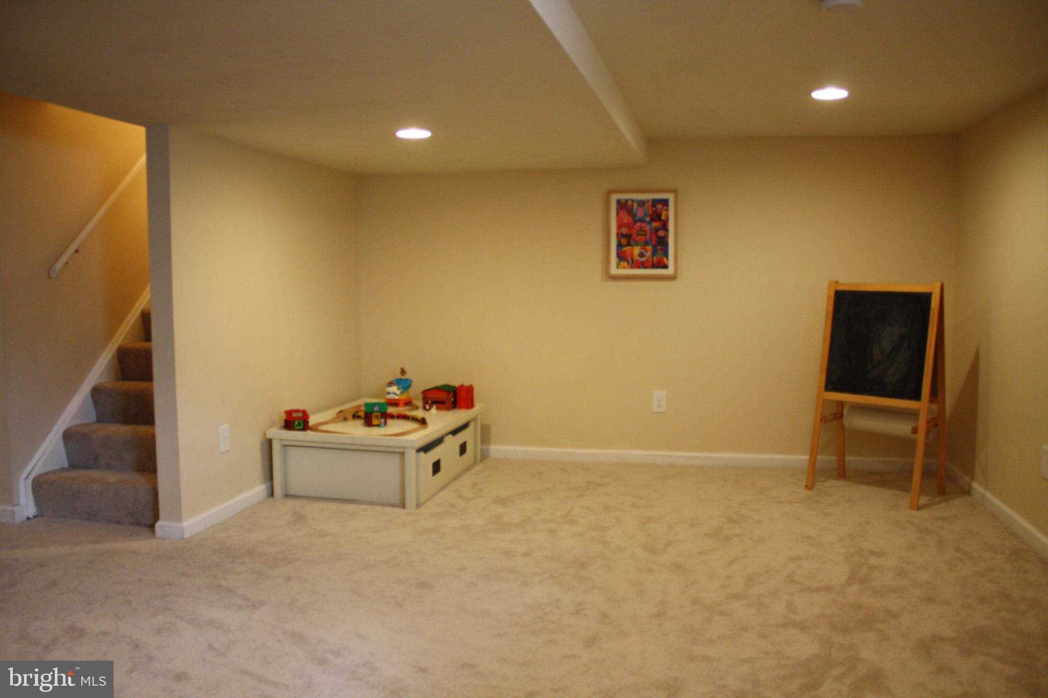 LEE HEIGHTS - Residential Lease