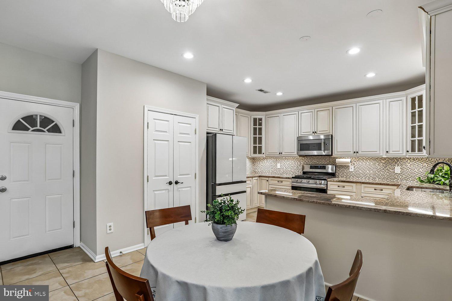 SENECA CROSSING - Residential