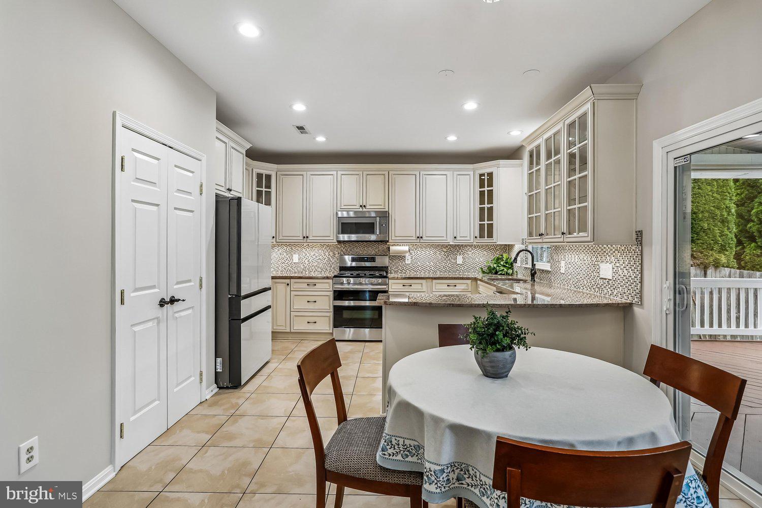 SENECA CROSSING - Residential