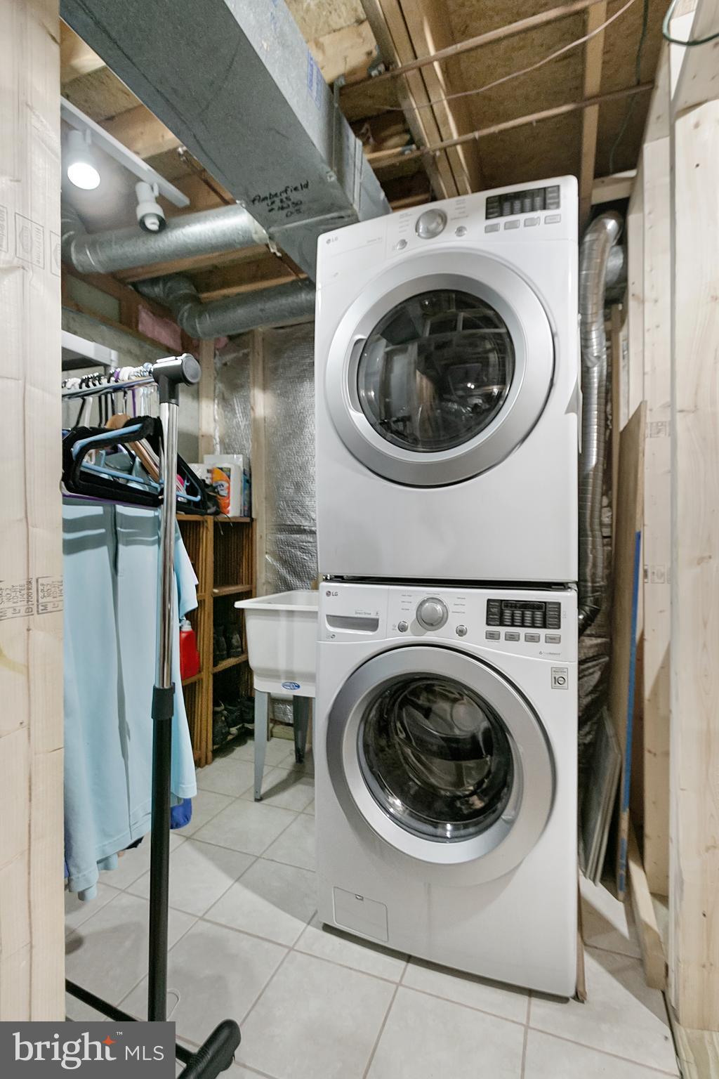 AMBERFIELD - Residential