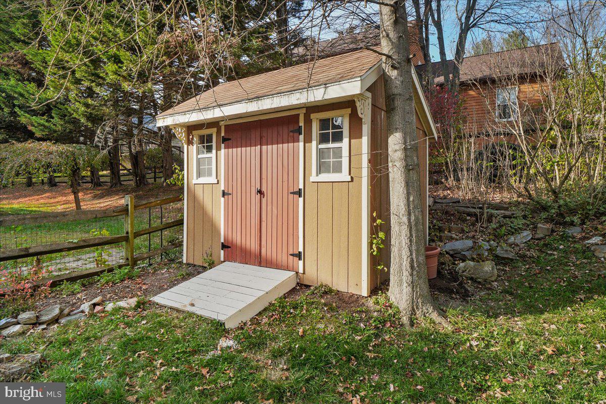 THE MEADOWS - Residential