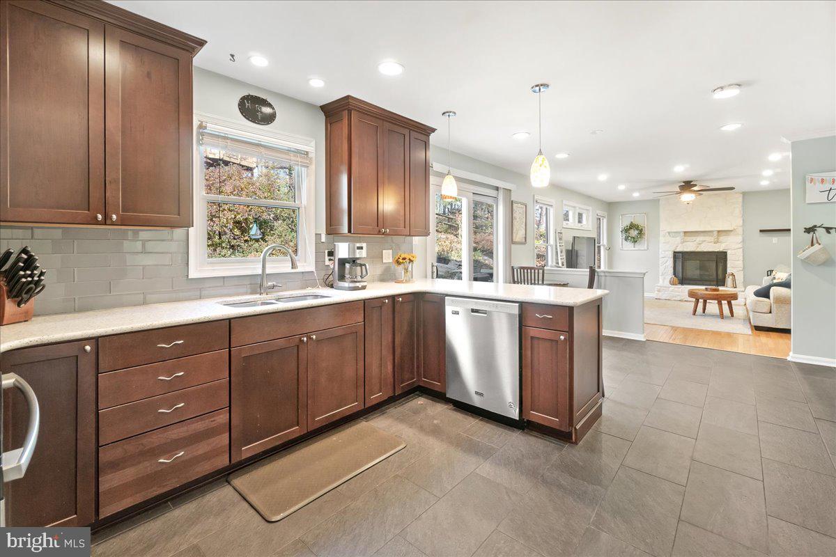 THE MEADOWS - Residential