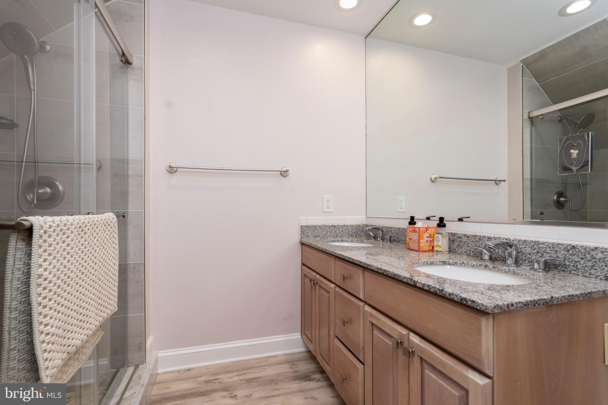 LAURELFORD - Residential
