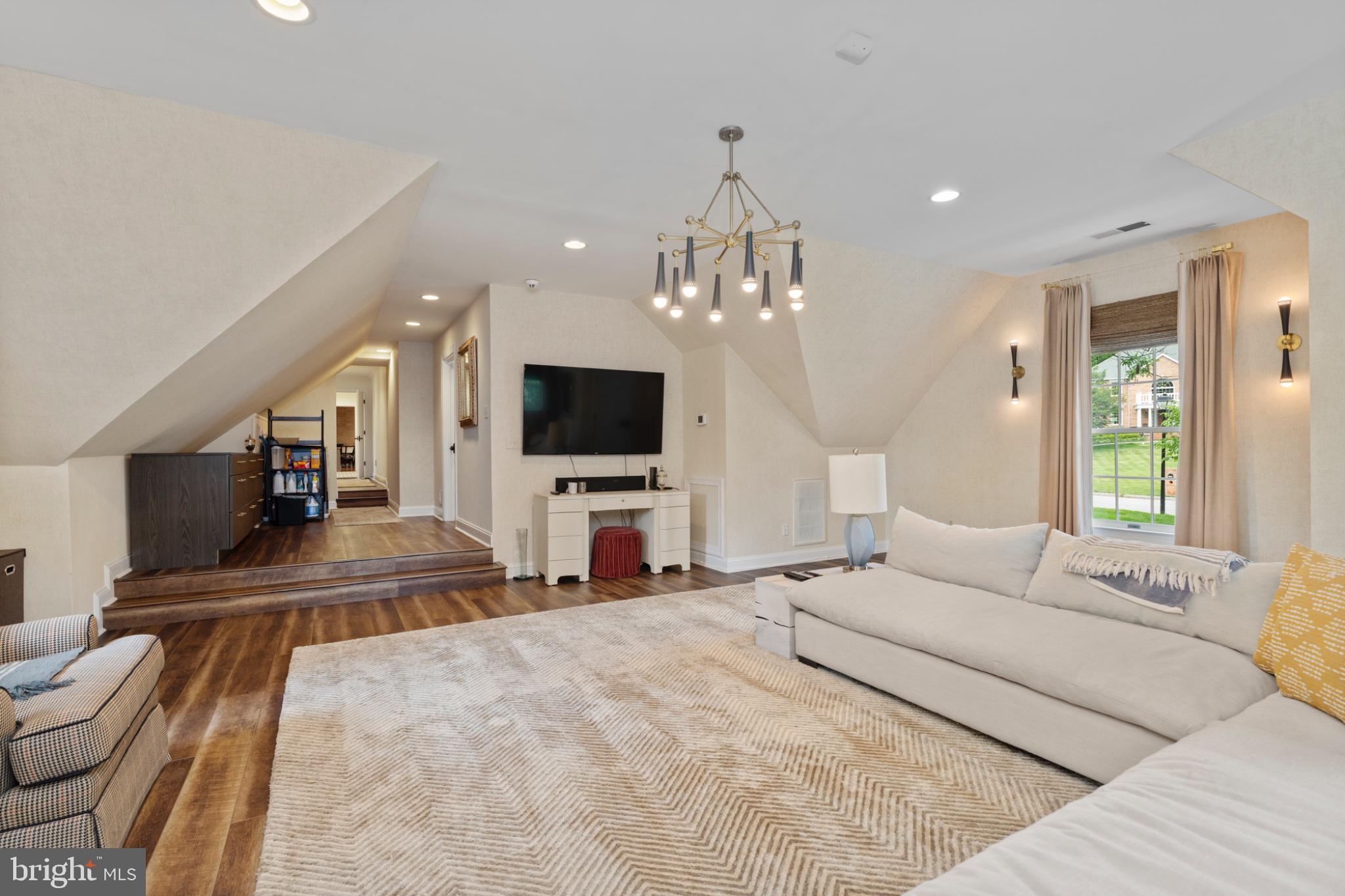 LAURELFORD - Residential
