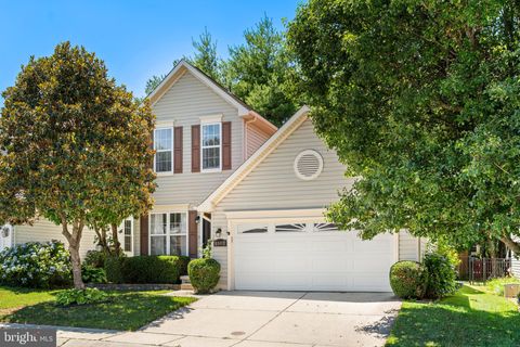 Photo of 1502 Avennel Way, CROFTON, MD 21114 (MLS # MDAA2149444)