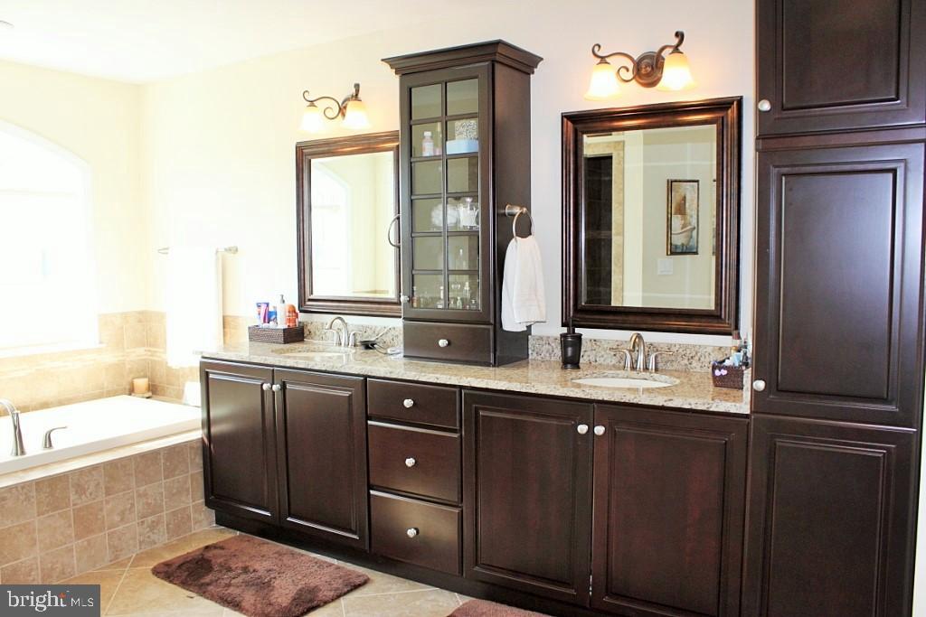 ROSEWOOD - Residential