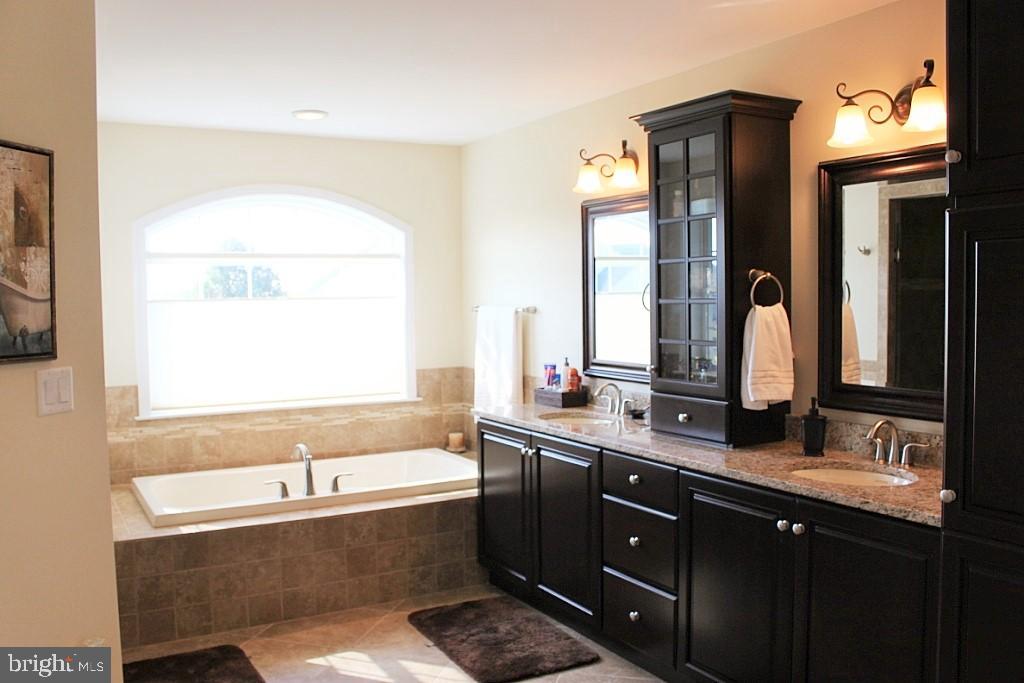 ROSEWOOD - Residential