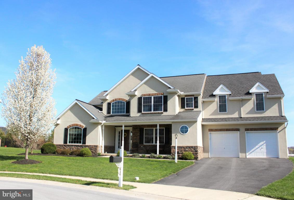 ROSEWOOD - Residential