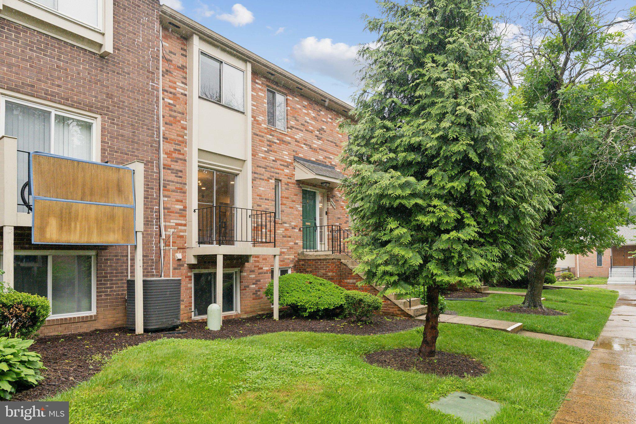 TERRACE TOWNHOUSES OF ANNANDALE - Residential