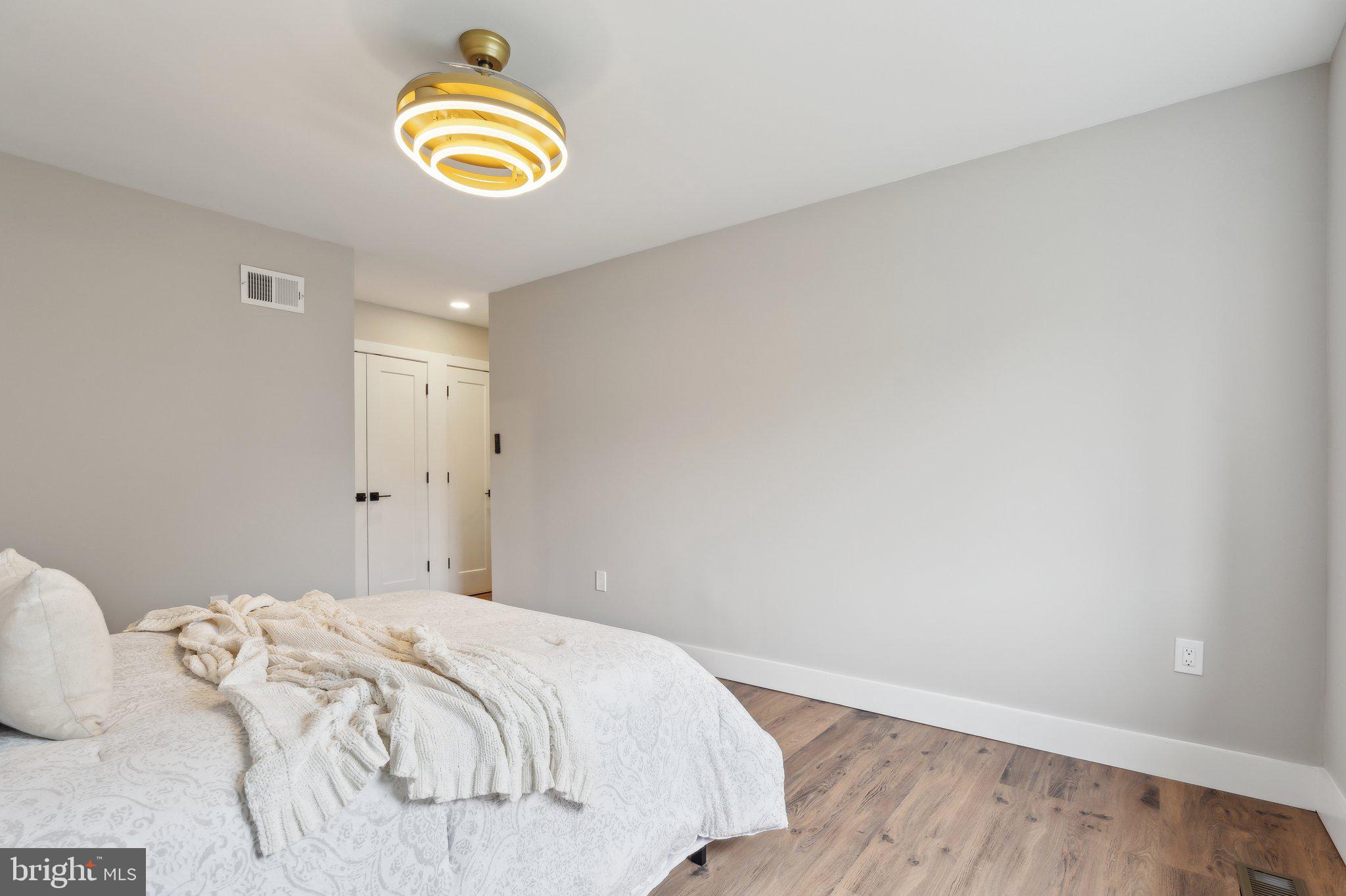 TERRACE TOWNHOUSES OF ANNANDALE - Residential