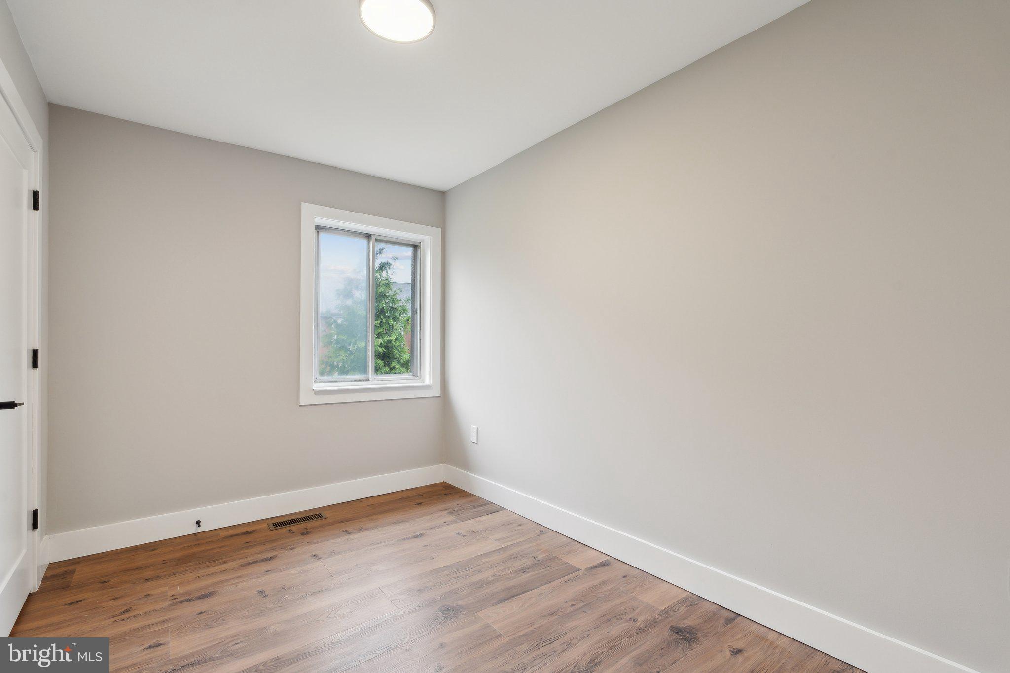 TERRACE TOWNHOUSES OF ANNANDALE - Residential