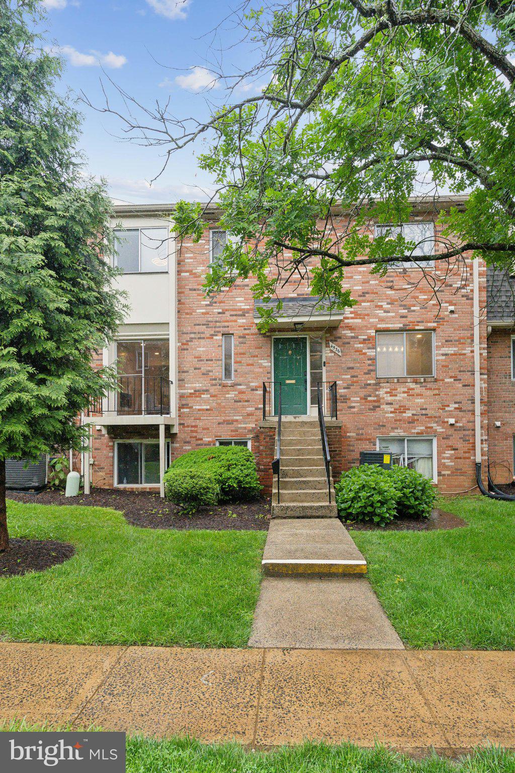 TERRACE TOWNHOUSES OF ANNANDALE - Residential