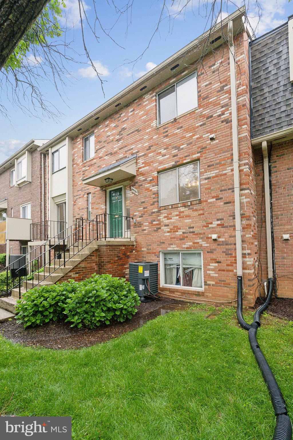 TERRACE TOWNHOUSES OF ANNANDALE - Residential