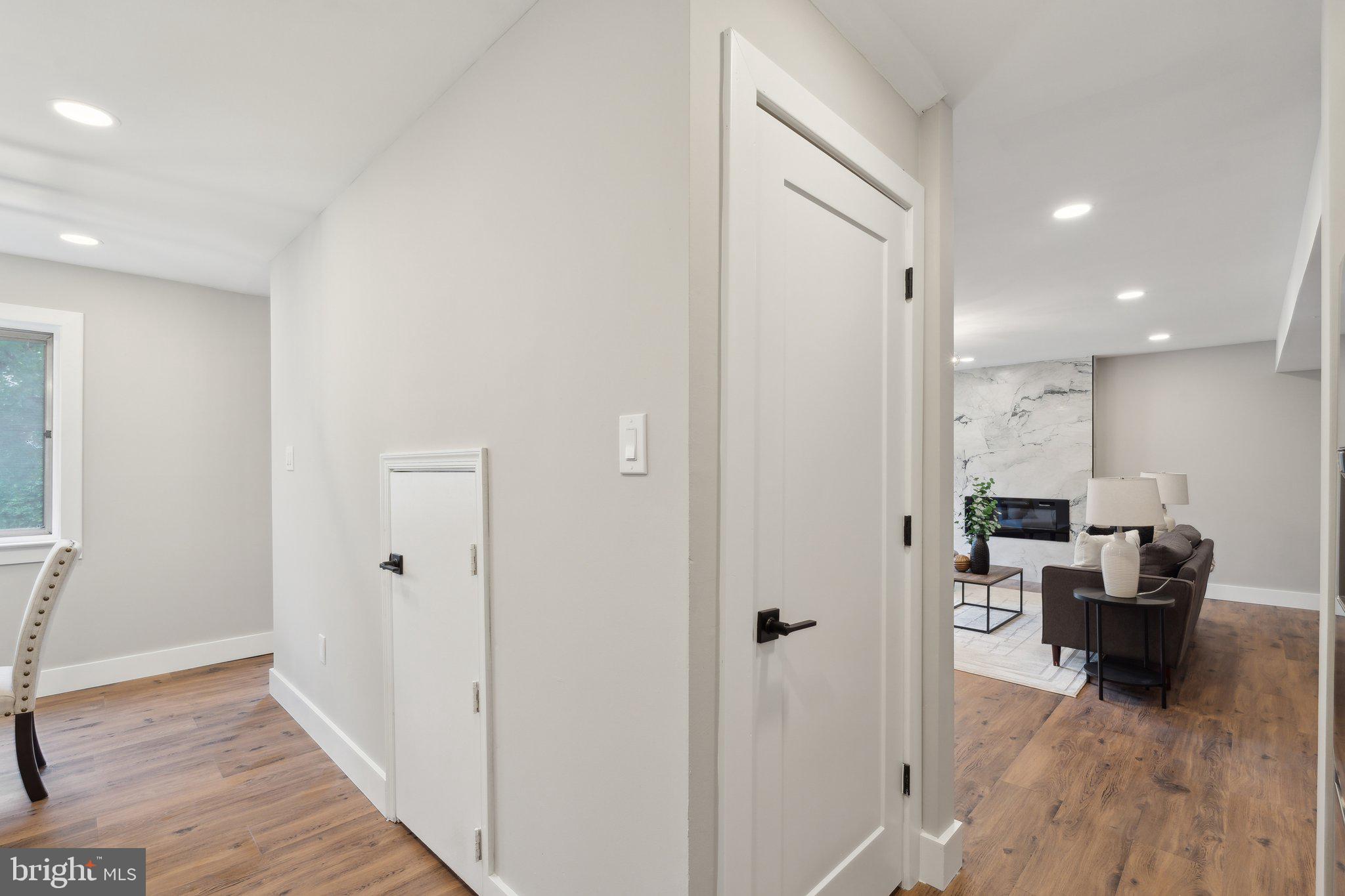 TERRACE TOWNHOUSES OF ANNANDALE - Residential