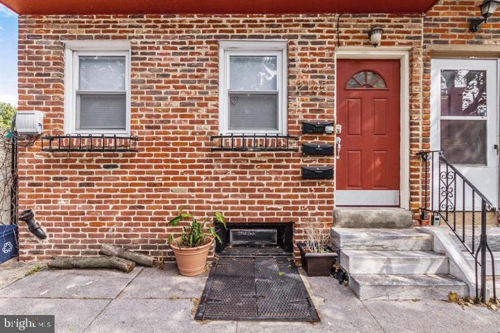 Available 9/1 - Updated one bedroom, one bathroom apartment right off Frankford with private back patio! Central air and washer dryer in the apartment. Kitchen has stainless steel appliances including a dishwasher and plenty of cabinet space. Wood floors throughout the apartment. Patio is exclusively for the use of the first floor unit and is large enough for a table/patio set with room to spare. Super convenient location, walk to anything in Fishtown, easy access to 95 and public transportation. Pets on case by case basis with landlord approval. Tenant pays all utilities, landlord pays water. Renters insurance required.