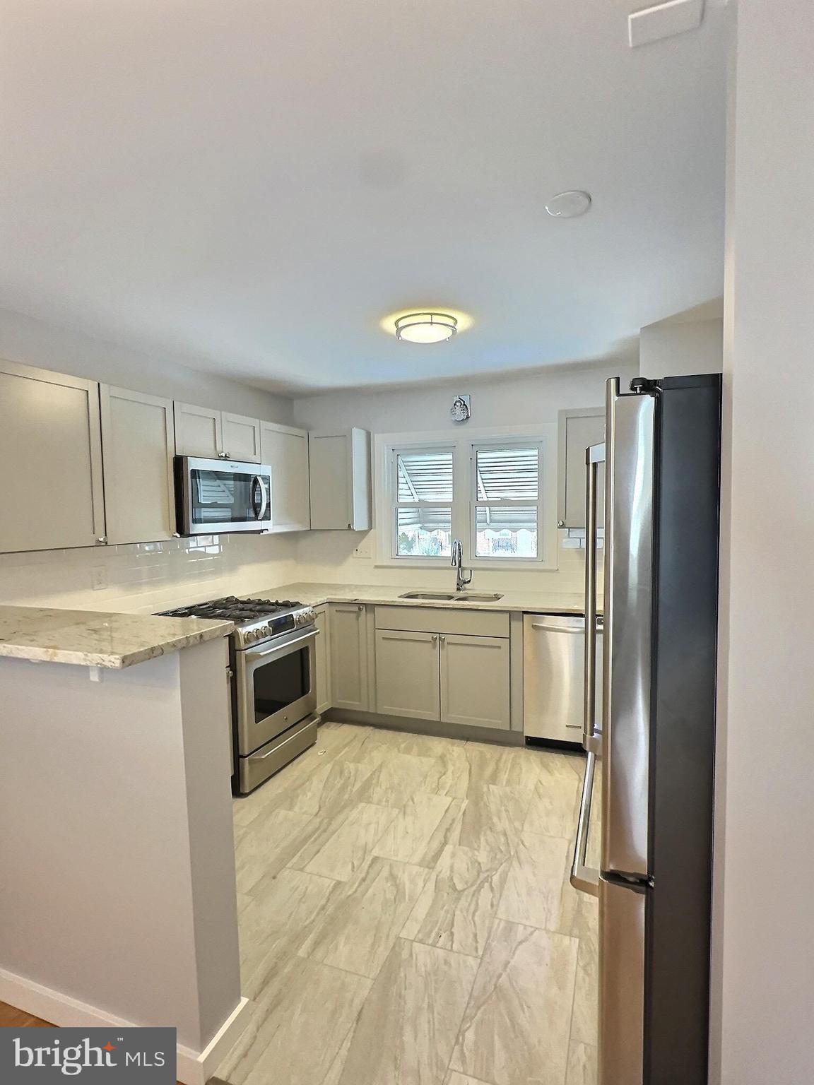 VIOLETVILLE - Residential Lease