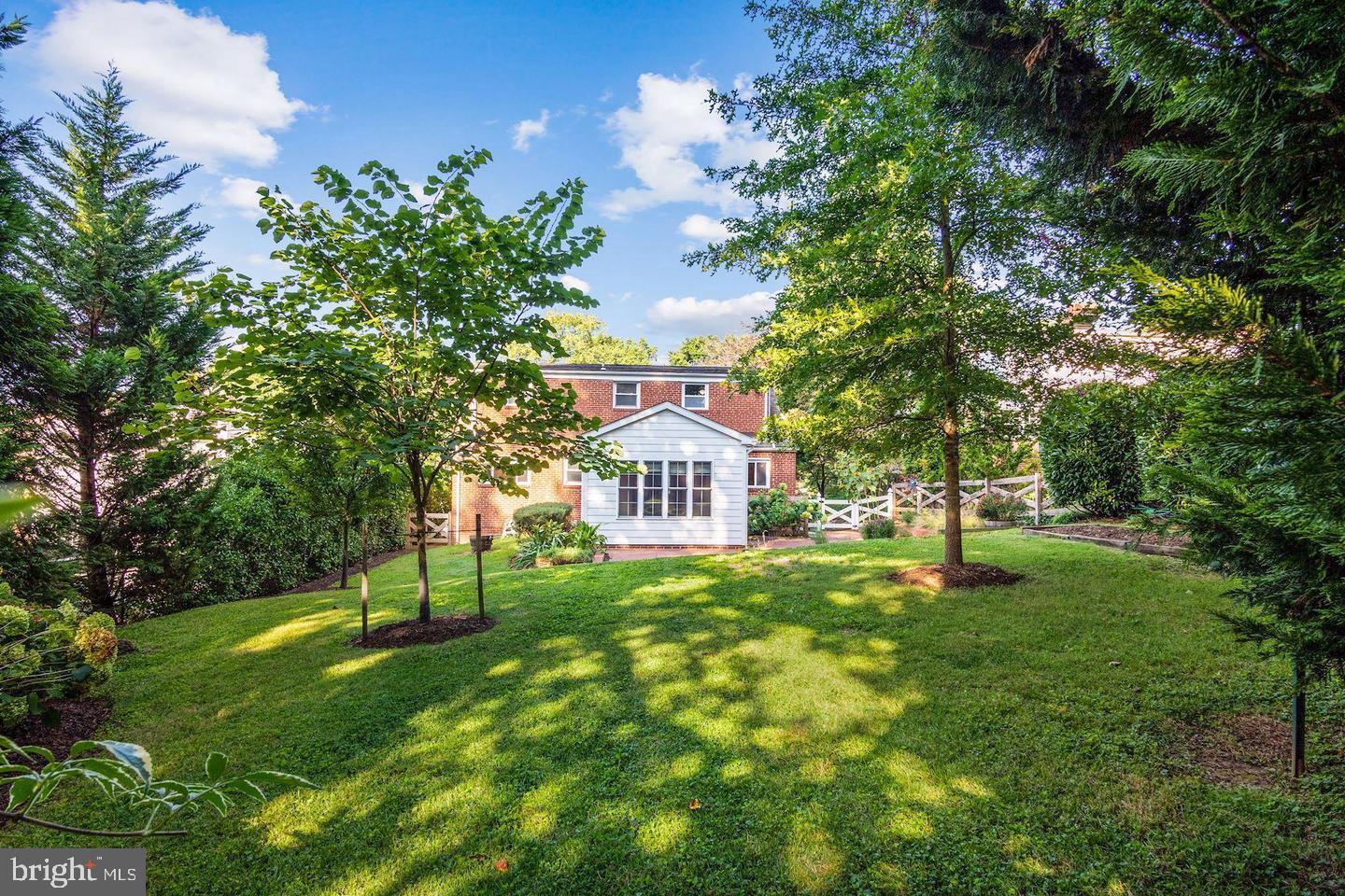 CHEVY CHASE HILLS - Residential Lease