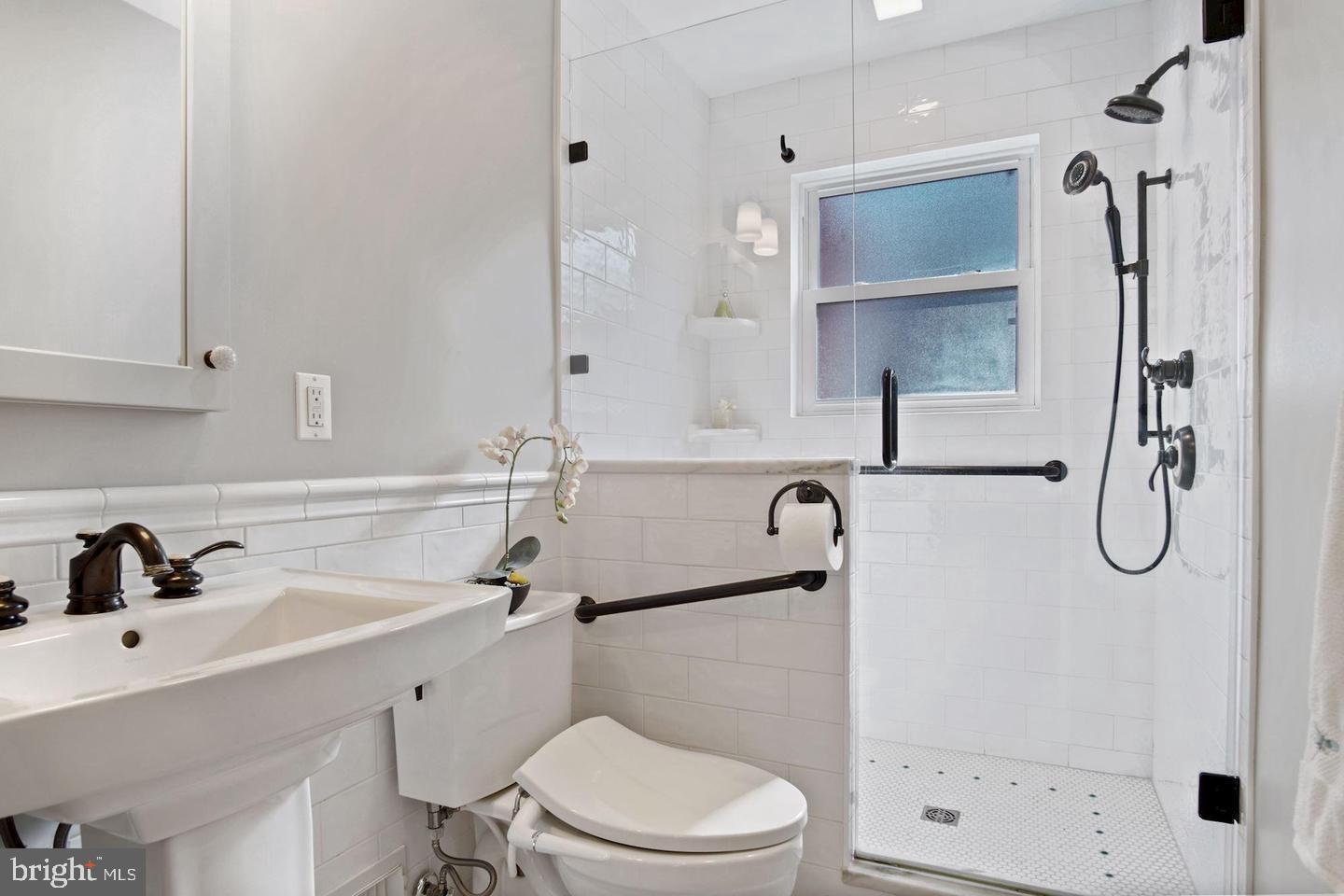 CHEVY CHASE HILLS - Residential Lease