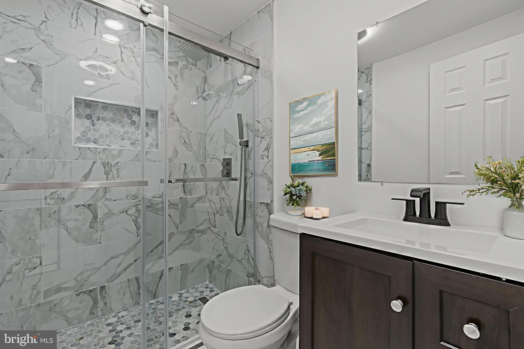 EAST KENSINGTON - Residential