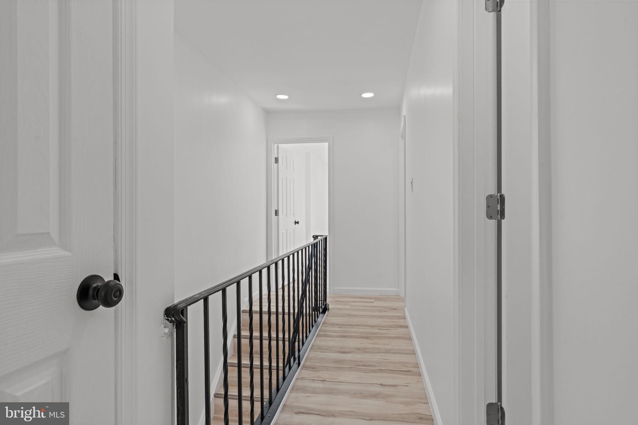 EAST KENSINGTON - Residential