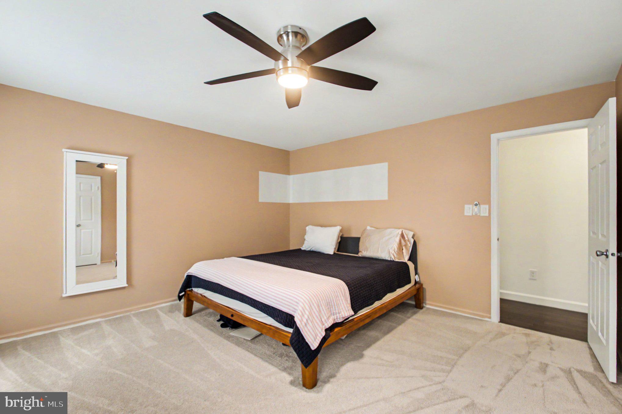 SOUTH RUN OAKS - Residential