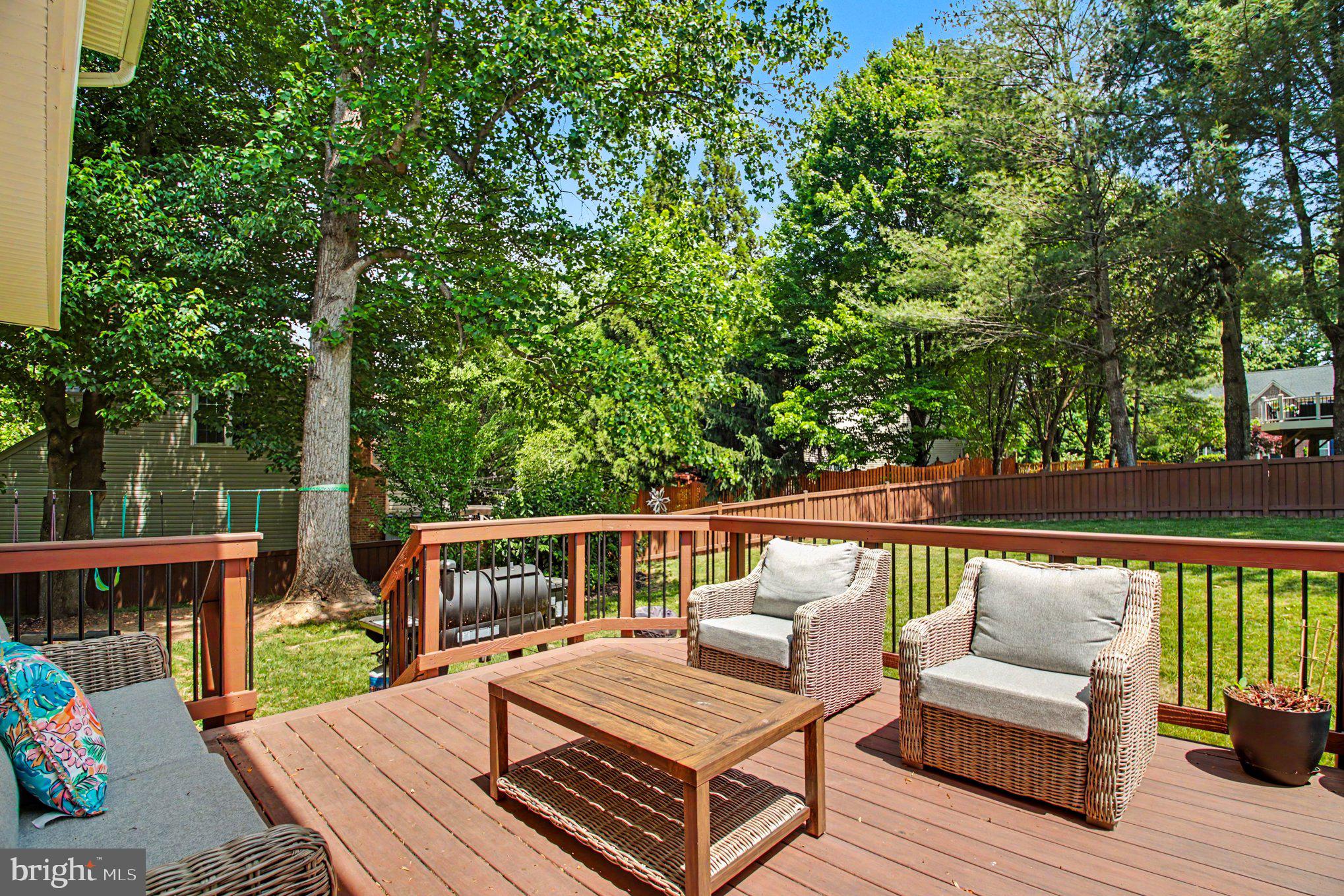 SOUTH RUN OAKS - Residential