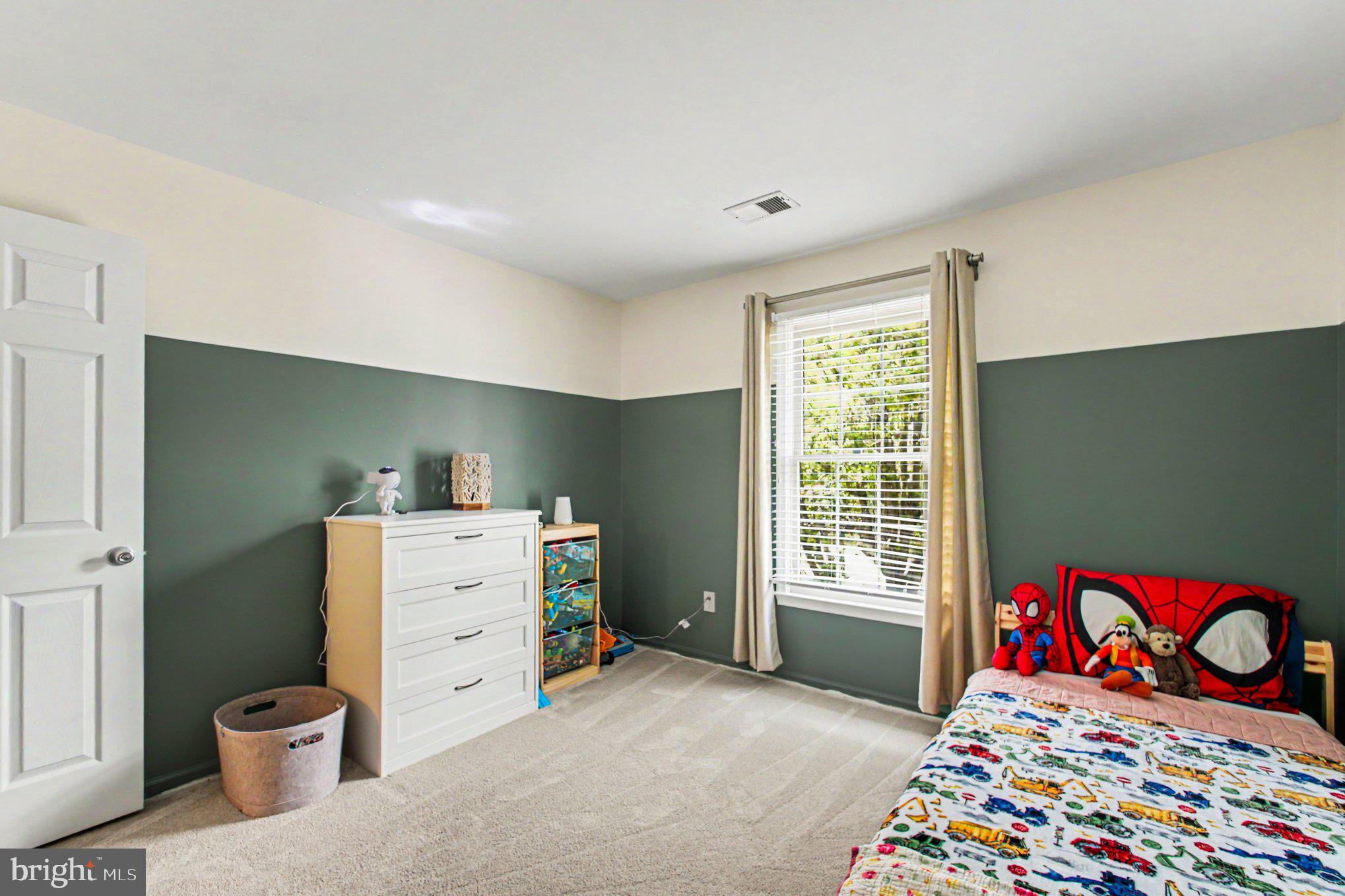 SOUTH RUN OAKS - Residential