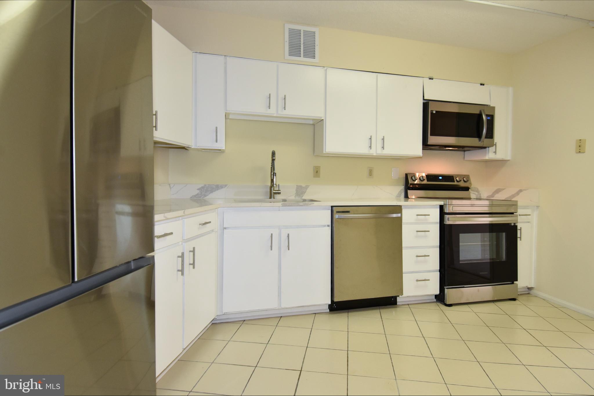 GREENS AT LEISURE WORLD - Residential