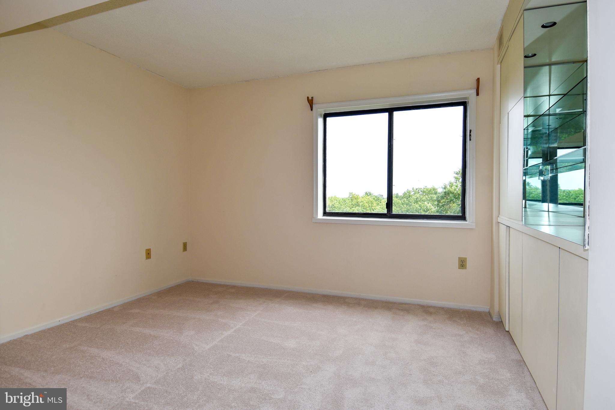 GREENS AT LEISURE WORLD - Residential