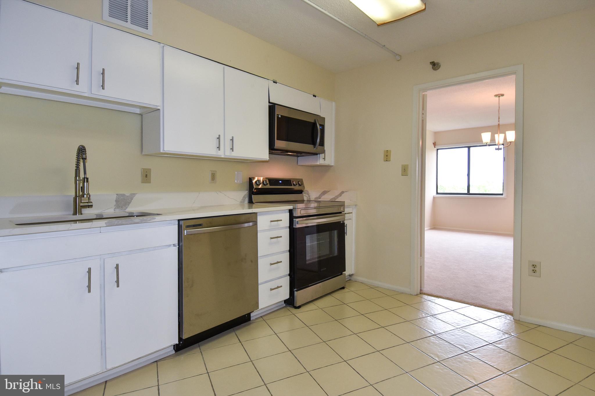 GREENS AT LEISURE WORLD - Residential