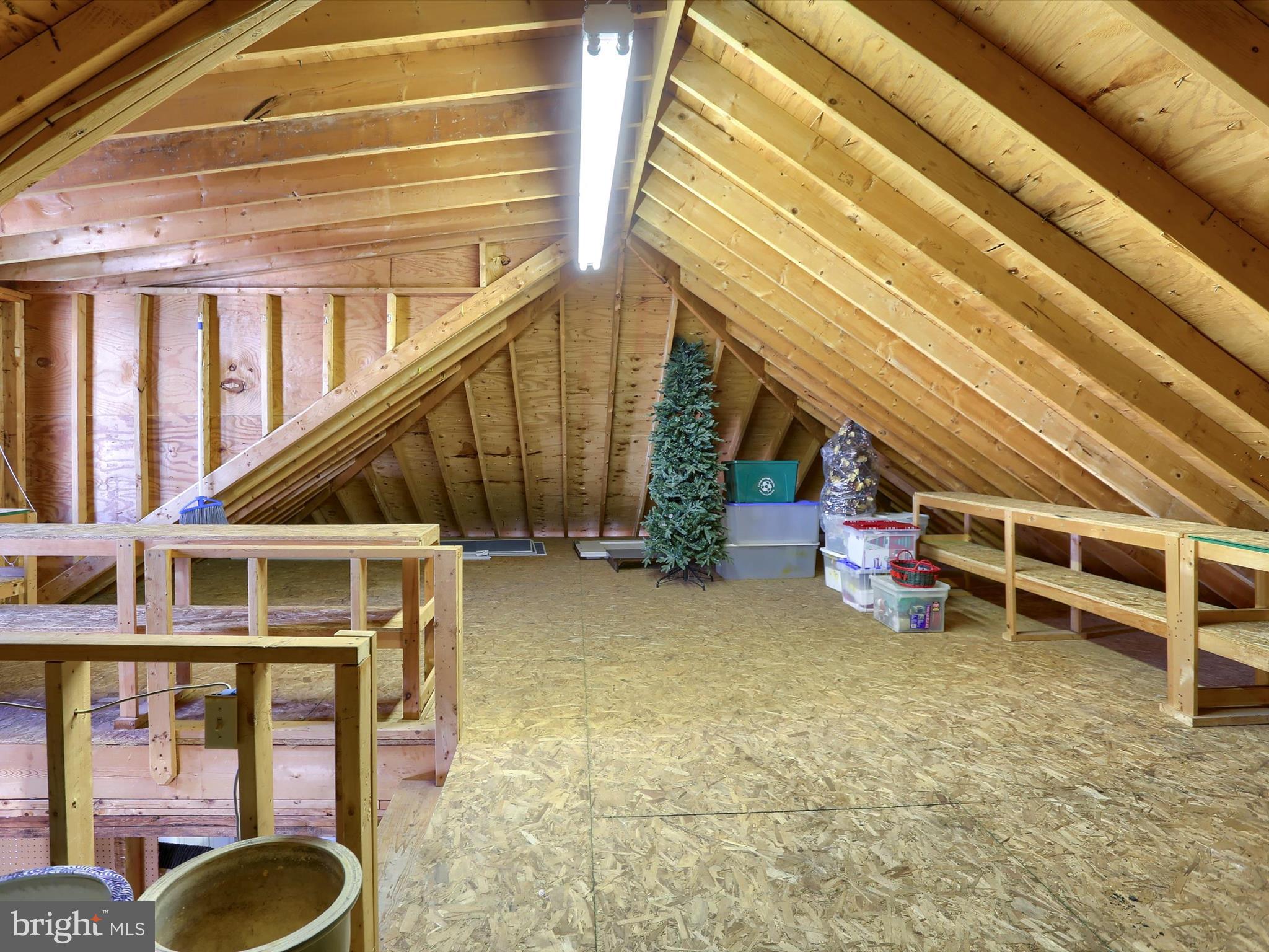 OLD MOORELAND - Residential