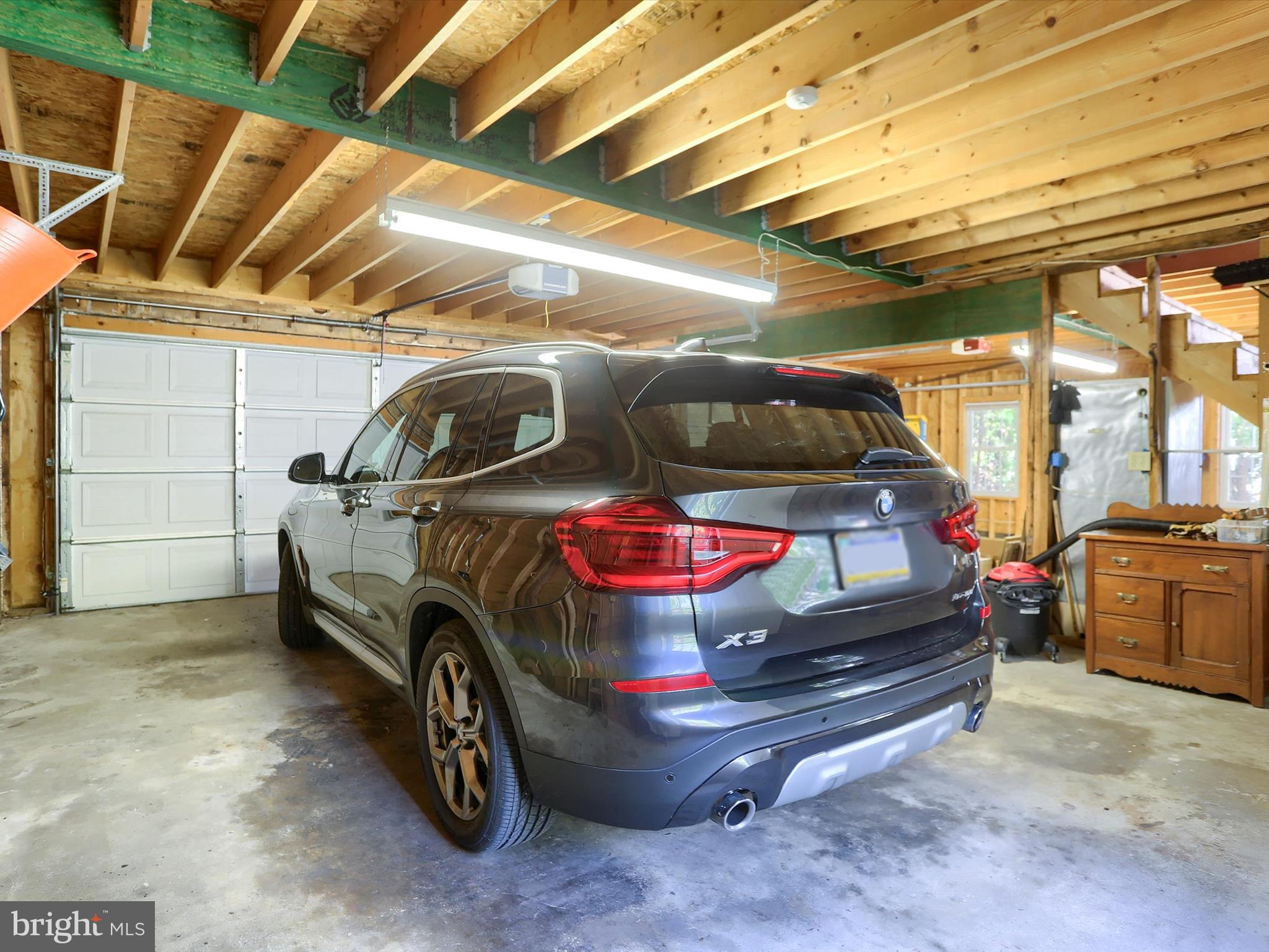 OLD MOORELAND - Residential