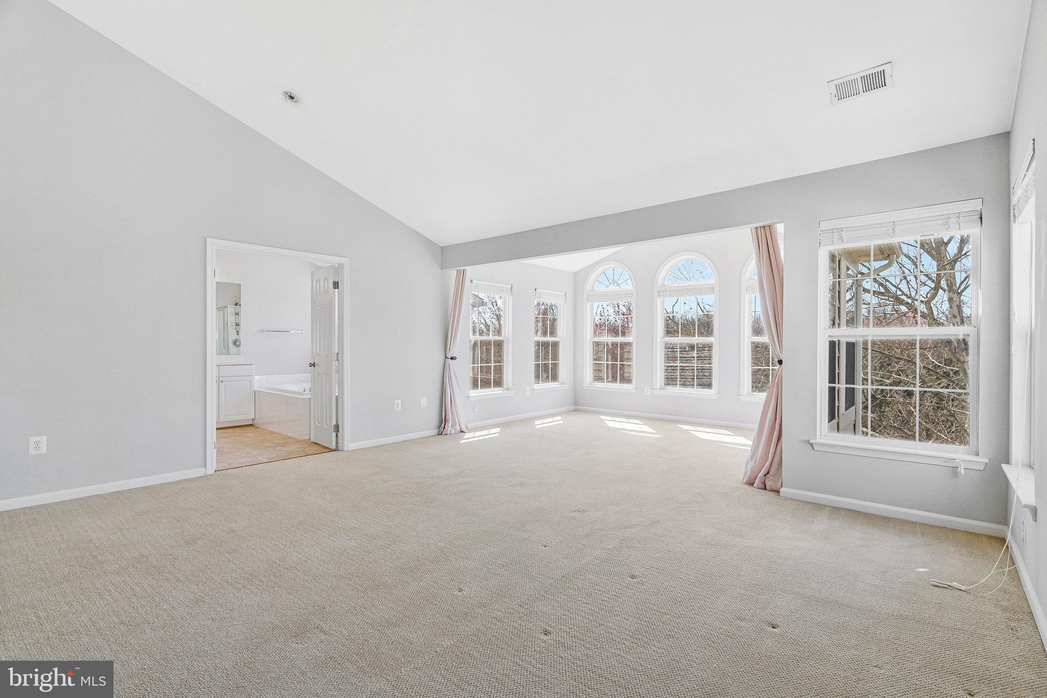 NORTHLAKE - Residential Lease