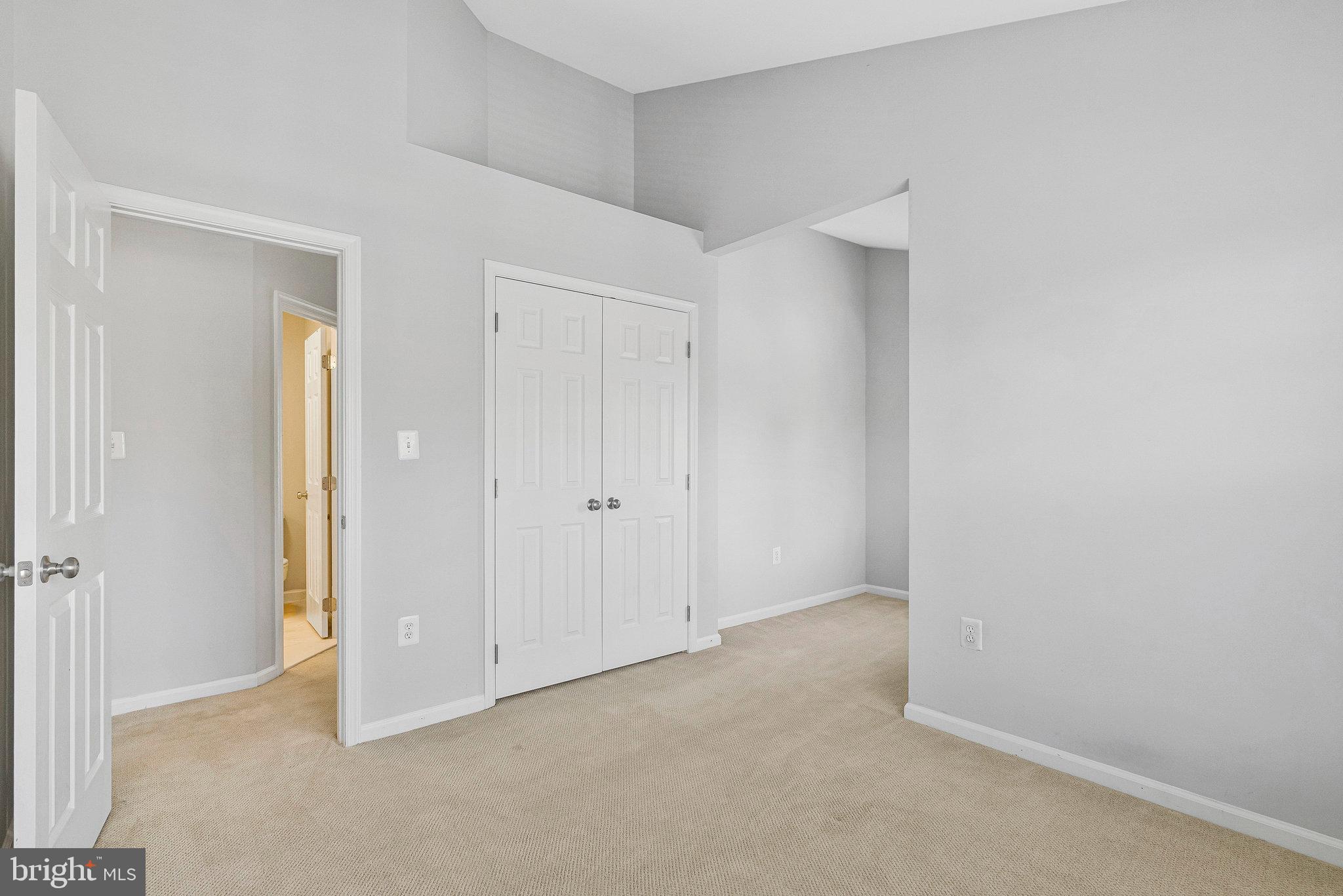 NORTHLAKE - Residential Lease