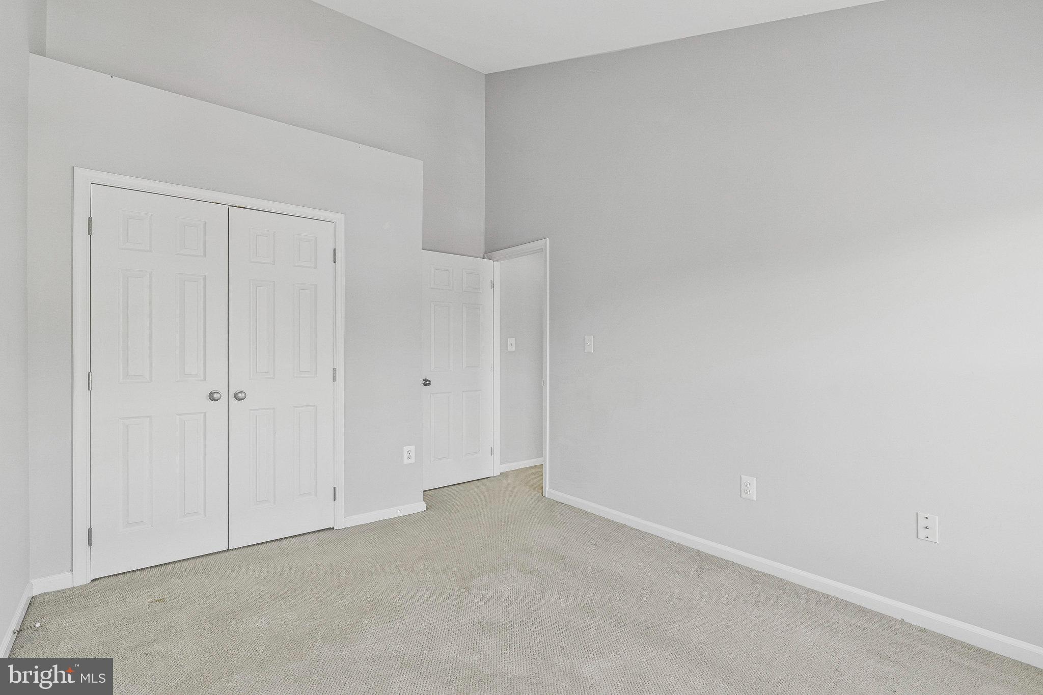 NORTHLAKE - Residential Lease